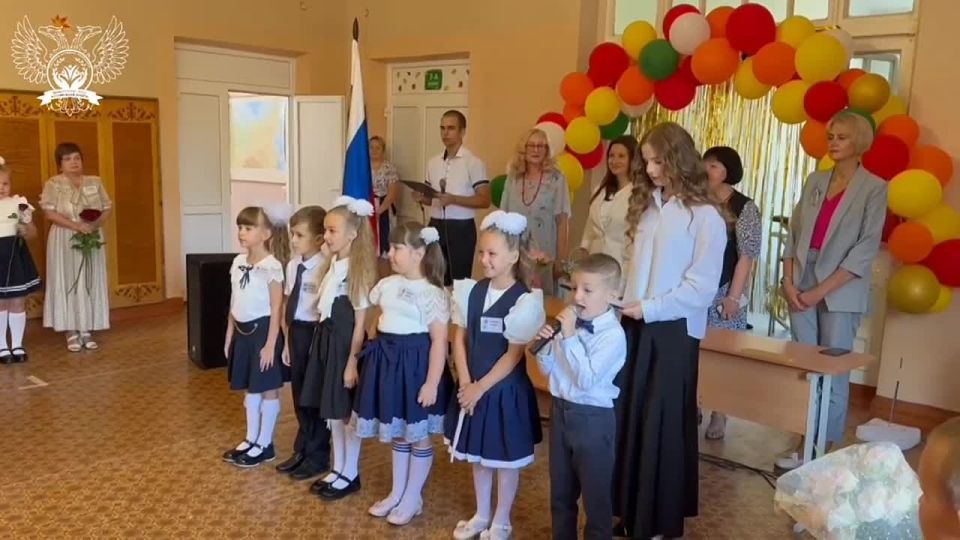 Ирина Кутенко: Сегодня с самого утра улицы наполнились особой атмосферой! Оживленные, радостные, нарядные мальчишки и девчонки спешат на свой первый звонок