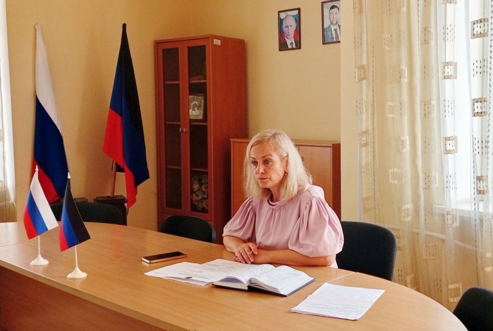 Наталья Бегуненко: В понедельник, 1 сентября, руководитель Управы Петровского внутригородского района Администрации городского округа Донецк Наталья Ивановна Бегуненко провела еженедельный прием граждан