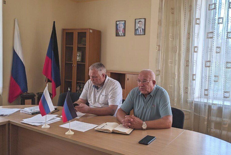 Наталья Бегуненко: Сегодня, 2 сентября, первый заместитель руководителя Управы Петровского внутригородского района Администрации городского округа Донецк Плахутин Юрий Иванович провёл заседание штаба по подготовке к...