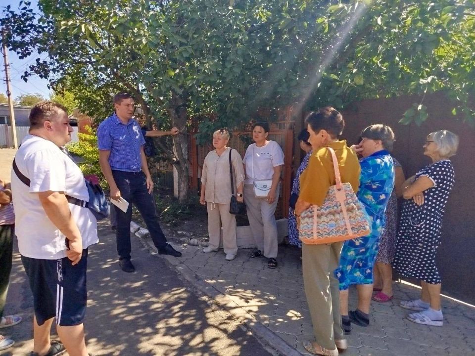 Михаил Меренков: Заместитель руководителя Управы Буденновского внутригородского района Олег Ефремов провёл встречу с жителями микрорайона "Донская сторона"