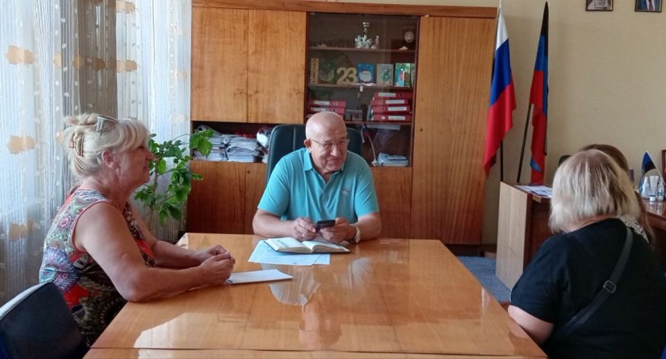 Наталья Бегуненко: Первый заместитель руководителя Управы Петровского внутригородского района Администрации городского округа Донецк Юрий Иванович Плахутин провел прием граждан