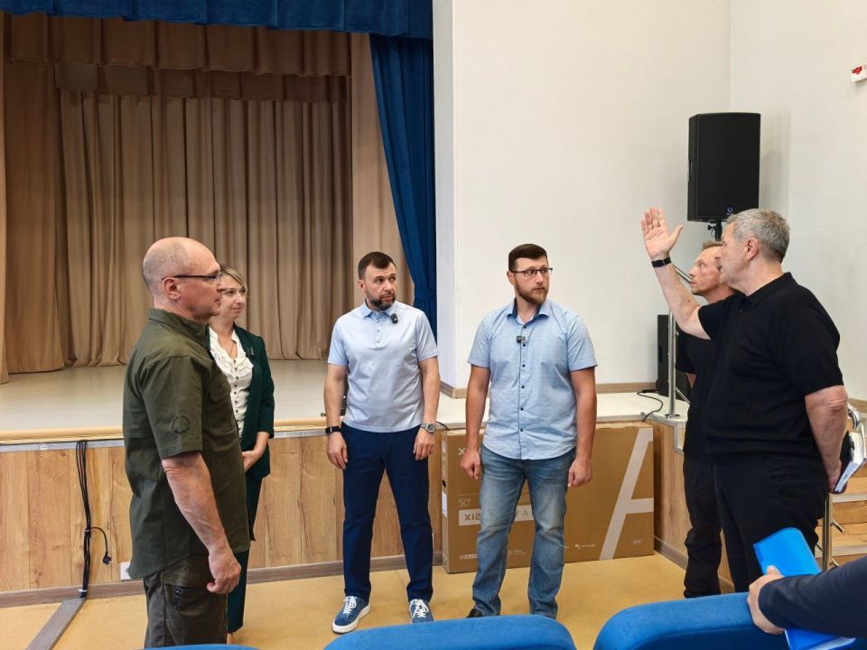 Михаил Желтяков: Вместе с Первым заместителем Руководителя Администрации Президента РФ Сергеем Кириенко и Главой Донецкой Народной Республики Денисом Пушилиным посетили обновленный Дом культуры в пгт Еленовка городского...