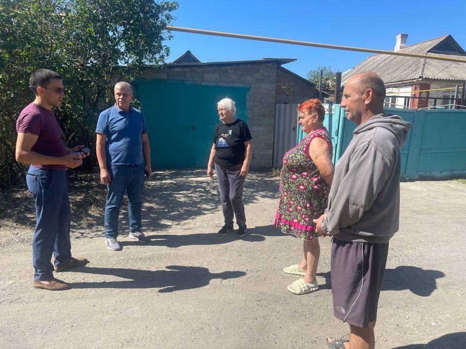 Денис Машков: По поручению Главы Донецкой Народной Республики Дениса Пушилина, провел встречу с жителями Ленинского района города Донецка (поселок Авдотьино)