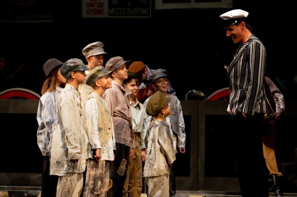 Открытие 99 сезона в Донецкой муздраме