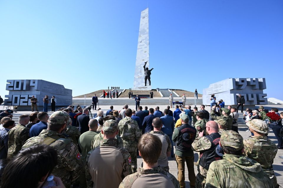  -     :        -   82-   