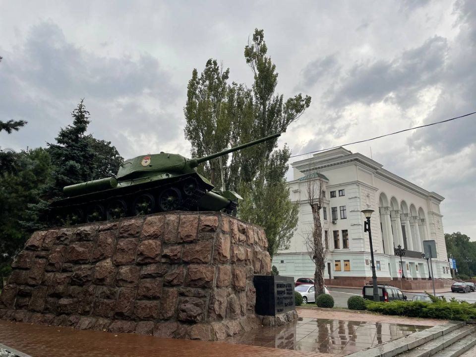 Памятники героям-освободителям Донецка: память о бессмертном подвиге