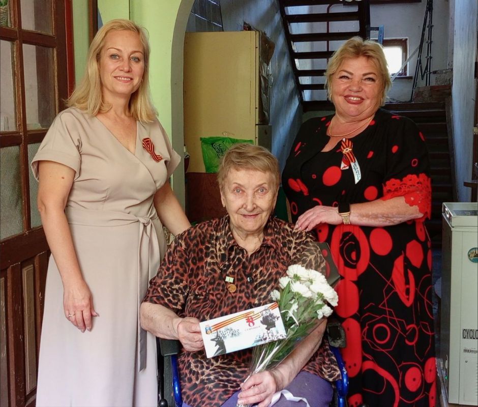 Наталья Бегуненко: Сегодня, 8 сентября, руководитель Управы Петровского внутригородского района Администрации городского округа Донецк Наталья Ивановна Бегуненко и председатель Совета ветеранов Петровского района Елена...