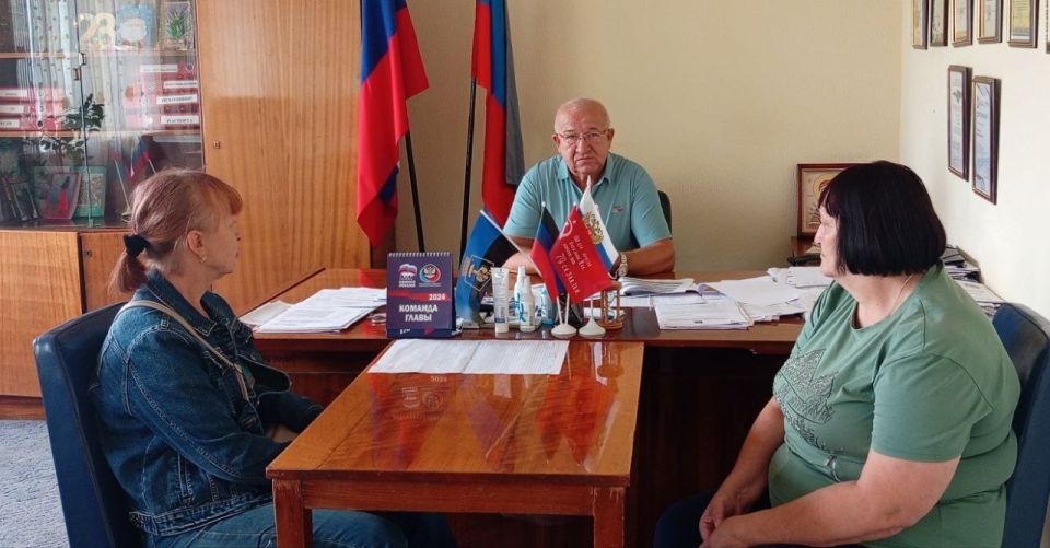 Наталья Бегуненко: Первый заместитель руководителя Управы Петровского внутригородского района Администрации городского округа Донецк Юрий Иванович Плахутин провел еженедельный прием граждан