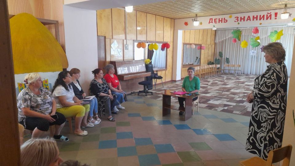 Иван Адамец: Заместитель руководителя управы Куйбышевского района Елена Строганова провела встречу с коллективом детского сада № 317