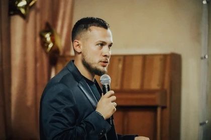 Министр молодежной политики ДНР провел просветительскую лекцию для родителей