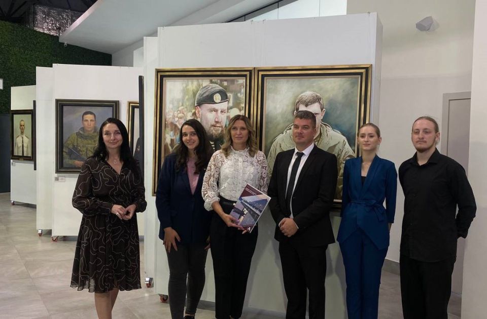 Мост памяти: Выставки из ДРХМ открылись на «Самбекских высотах»!