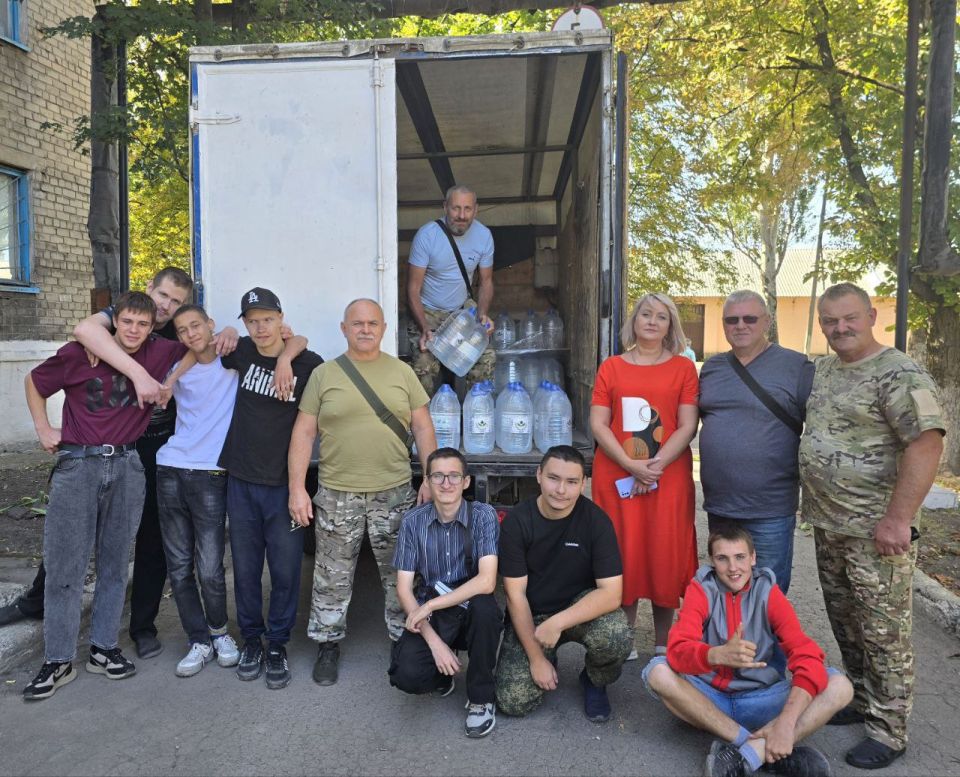 Дмитрий Огилец: Комитет Народного Совета по поддержке участников СВО и Донецкая республиканская организация "Российский союз ветеранов Афганистана и специальных военных операций" осуществила доставку питьевой воды ...