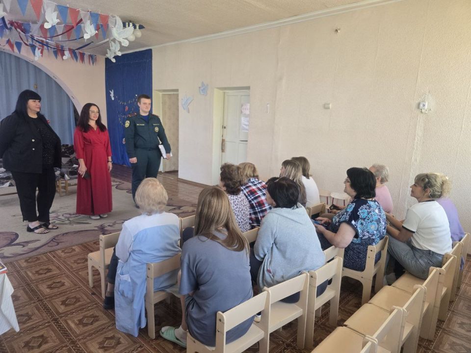 Продолжаются встречи с трудовым коллективом Ленинского района города Донецка