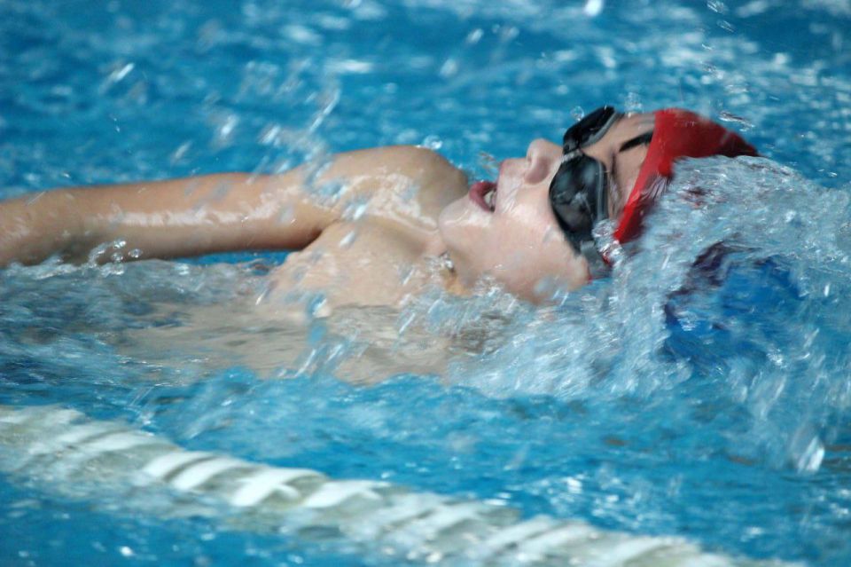 В ближайшее время в Донецке появится современный модульный бассейн и открытые спортивные площадки для футбола и баскетбола