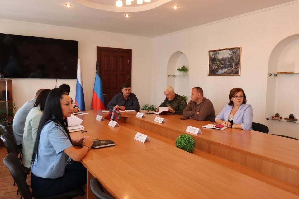 Андрей Бедило: Сегодня, 16 сентября, принял участие в расширенном аппаратном совещании с участием руководителей администрации городского округа, руководителей отраслевых (функциональных) и территориальных органов...