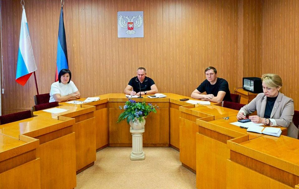 Михаил Меренков: Сегодня в Управе Буденновского внутригородского района прошло аппаратное совещание