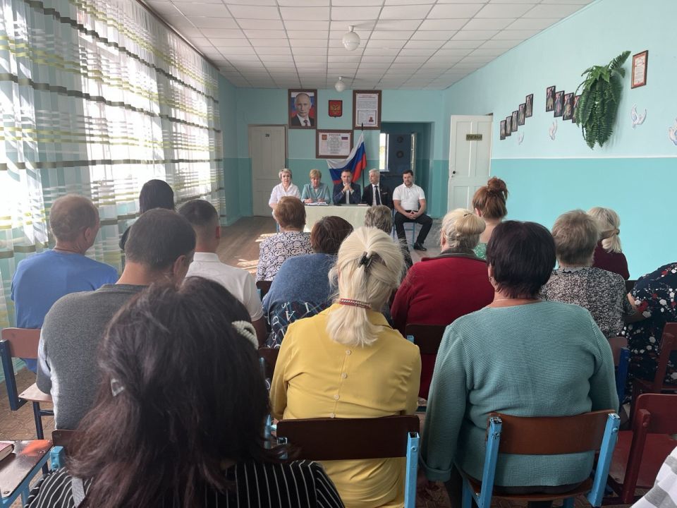 Сегодня в Пролетарском районе состоялась важная встреча между руководителем Управы Пролетарского внутригородского района Еленой Рязанцевой, депутатом Донецкого городского совета Ириной Глыбовской, депутатом НС Александром...