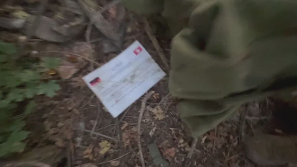 Чингис Дамбиев: Необычная находка танкистов из Бурятии рядом с уничтоженным украинским боевиком / иностранным наемником на Южно-Донецком направлении