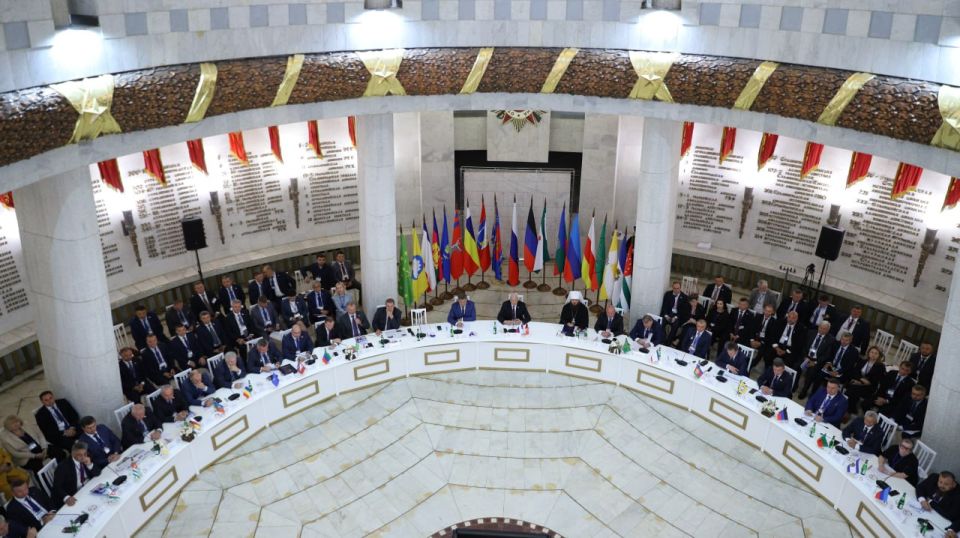 Константин Кузьмин: Состоялось заседание 43-й Конференции Южно-Российской Парламентской Ассоциации