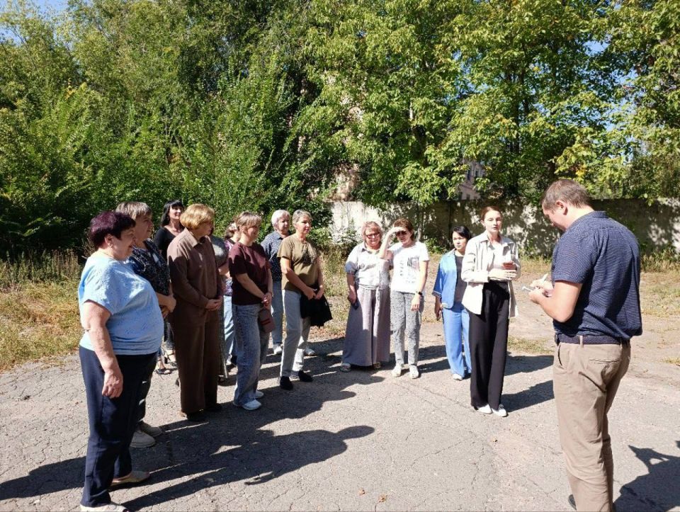 Михаил Меренков: Заместитель руководителя Управы Буденновского внутригородского района Олег Ефремов встретился с жителями района