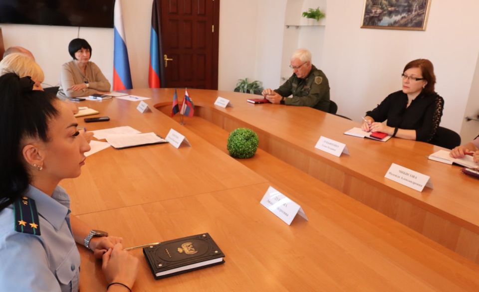 Андрей Бедило: Сегодня, 23 сентября, принял участие в расширенном аппаратном совещании с участием руководителей администрации, руководителей отраслевых (функциональных) и территориальных органов администрации, силовых...