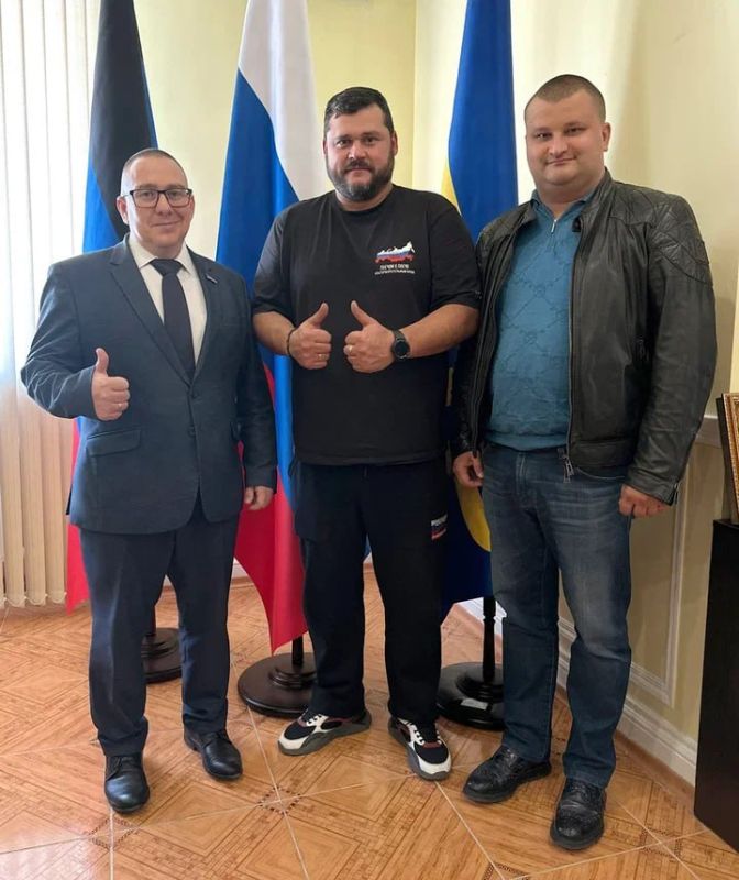 Андрей Крамар: Не останавливаем работу ни по одному из направлений: ведем ее, выезжая на сходы во дворах и на улицах, по партийной линии, и в Народном Совете ДНР