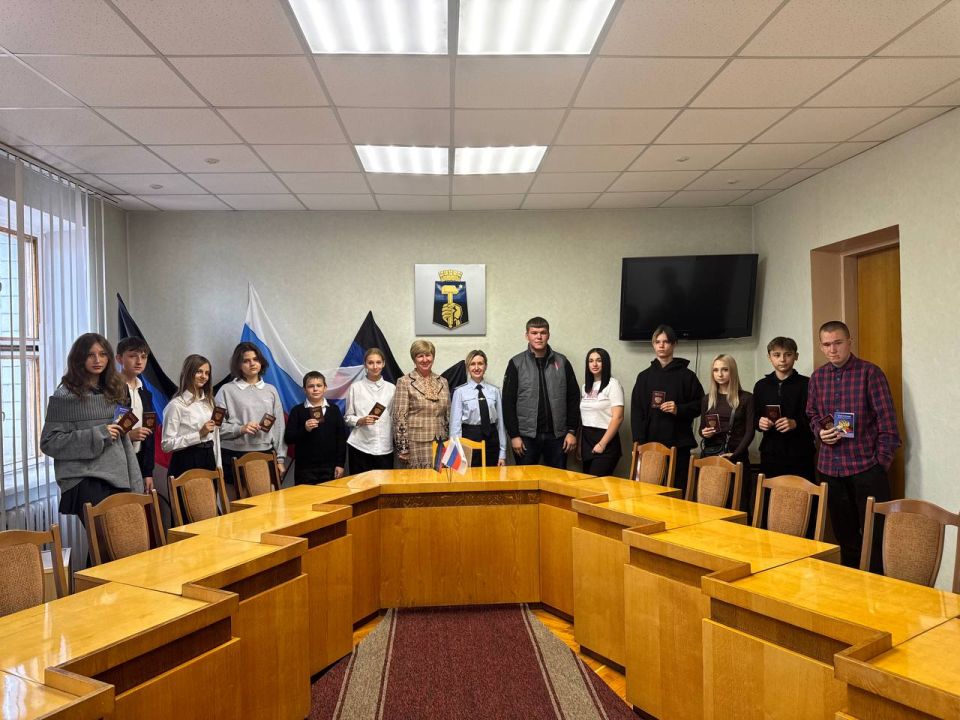 Елена Рязанцева: Юные жители Донбасса получили российские паспорта в преддверии исторической даты