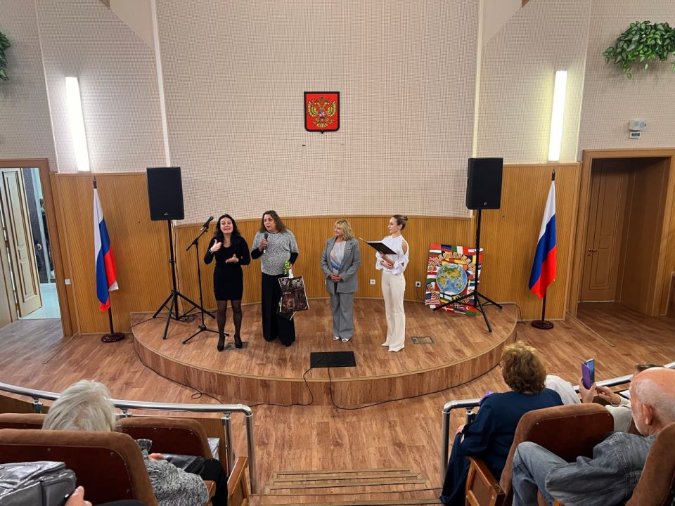 В преддверии Международного дня глухих, 26 сентября, в Центре славянской культуры прошёл праздничный концерт и торжественное собрание Донецкого регионального отделения Всероссийского общества глухих