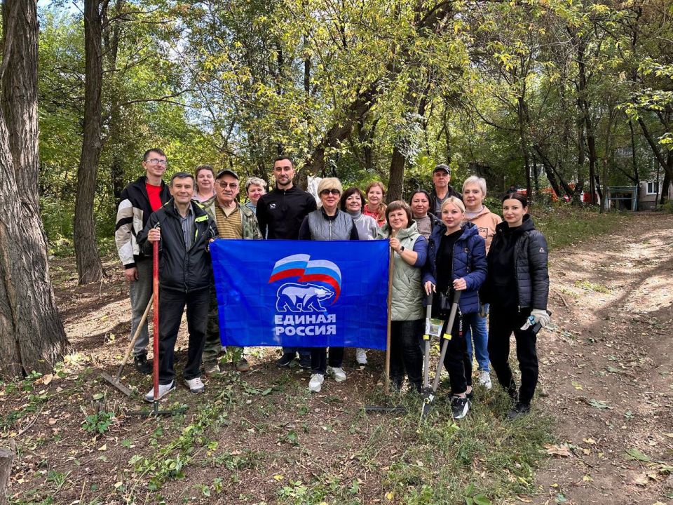 Елена Рязанцева: Сегодня в Пролетарском внутригородском районе города Донецка состоялся масштабный общегородской субботник