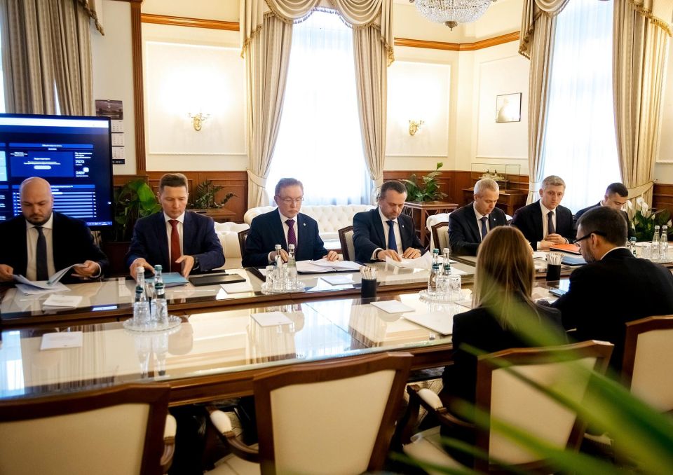 Андрей Никитин и Денис Пушилин обсудили приоритетные направления транспортного развития ДНР