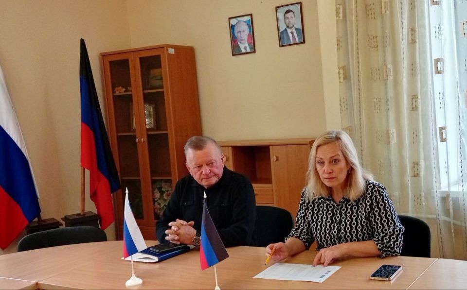 Сегодня, 29 сентября, руководитель Управы Петровского внутригородского района Администрации городского округа Донецк Наталья Бегуненко провела рабочее совещание, в котором приняли участие заместитель руководителя Управы...