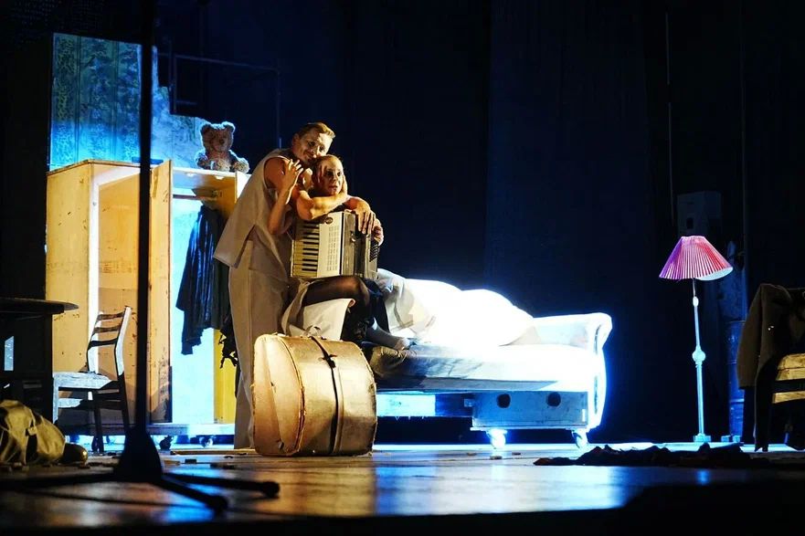 Донецкий молодежный театр выступил в Забайкальском крае, Бурятии и Иркутской области