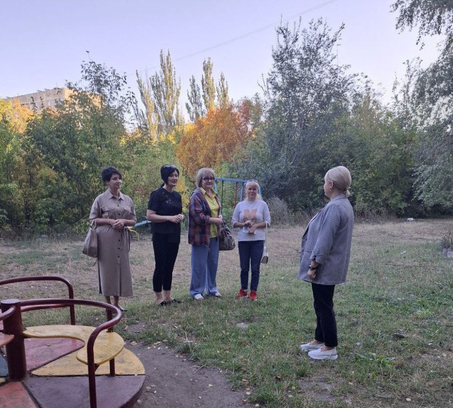 Наталья Бегуненко: По поручению Главы ДНР Дениса Пушилина в Петровском районе продолжаются встречи с населением
