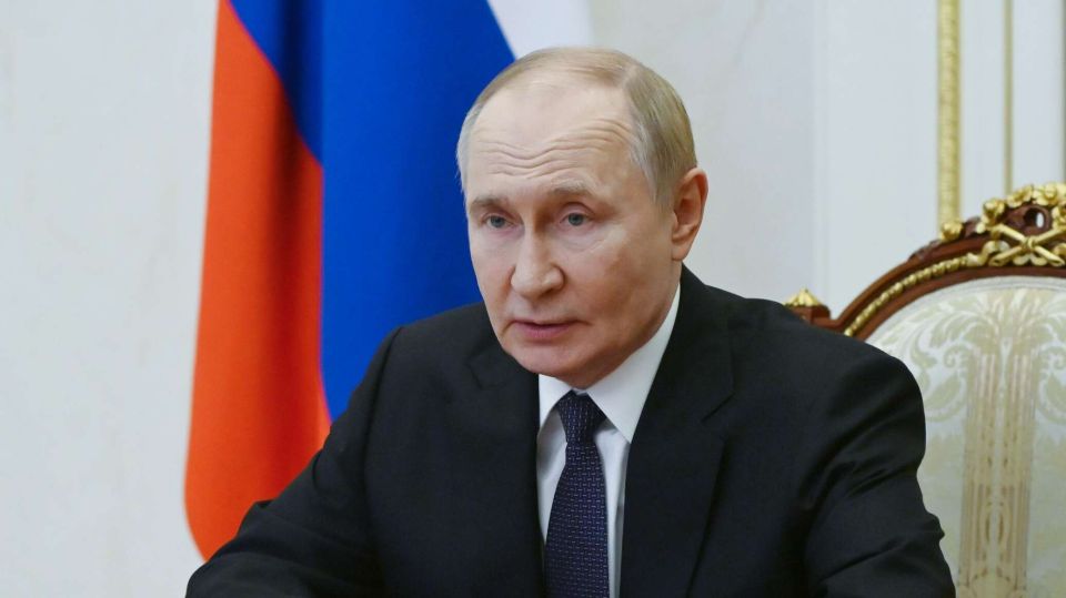 Путин поздравил россиян с Днем воссоединения с новыми регионами