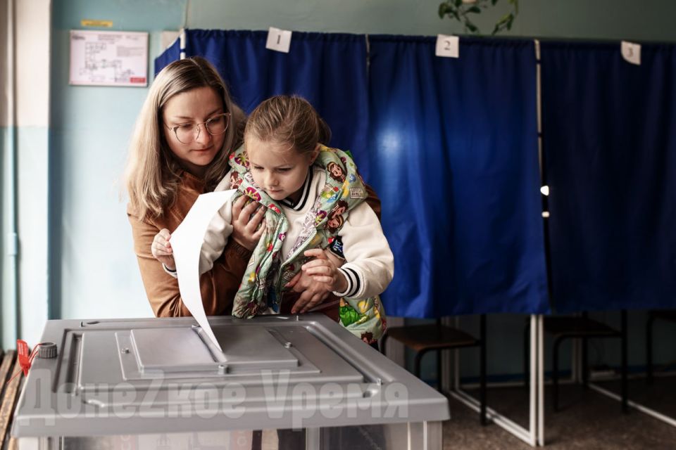 “Так долго ждали”: жители ДНР рассказали, как три года назад на Референдуме выбрали Россию