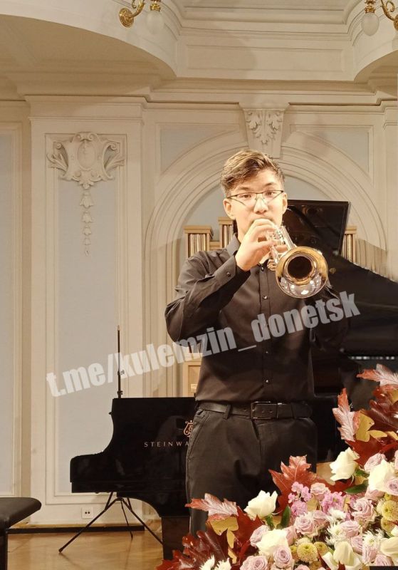 Алексей Кулемзин: Учащийся Отдела духовых и ударных инструментов Детской музыкальной школы № 1 им. Н. Леонтовича г. Донецка получил звание Стипендиата Международного Благотворительного Фонда Владимира Спивакова