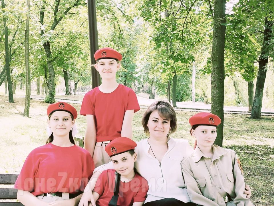 Осваивать новое и быть в тренде: донецкий педагог рассказала, как удержать внимание учеников