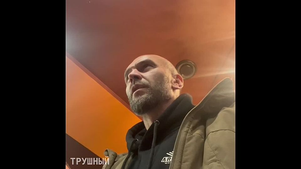 Валентин Трушнин: Военкоры впервые пробуют ЛАВАНДОВЫЙ РАФ в Донецке