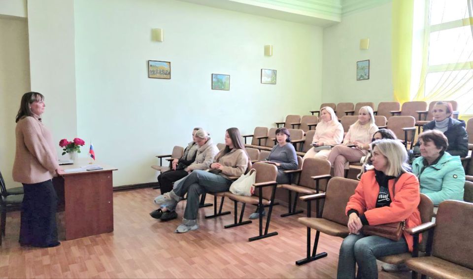 Иван Адамец: В Куйбышевском районе продолжаются встречи с жителями по поручению Главы ДНР Дениса Пушилина для решения местных проблем