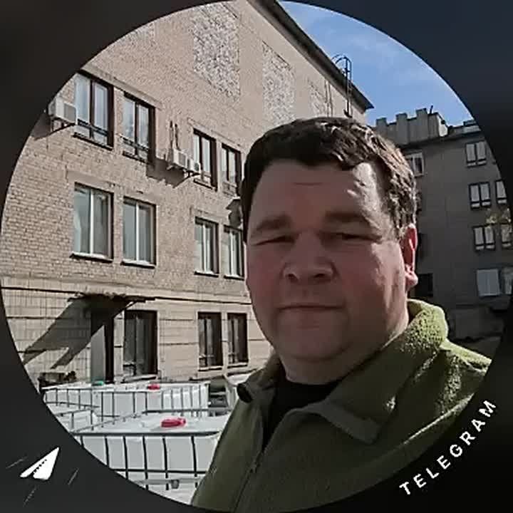 При содействии члена Общественной палаты ДНР Сергея Самохина Народный Фронт доставил 10 ёмкостей в ДонНУЭТ имени Туган-Барановского в Донецке