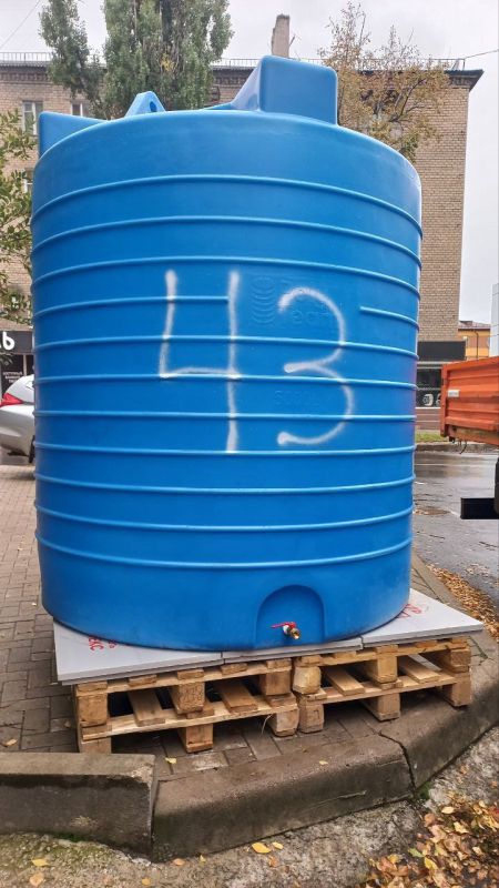 Валентин Левченко: Для обеспечения жителей технической водой, в нашем районе установлено шесть дополнительных резервуаров по следующим адресам: