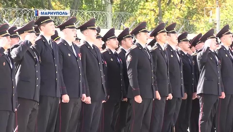 В полку офицеров прибыло: более полусотни сотрудников полиции торжественно получили звания!