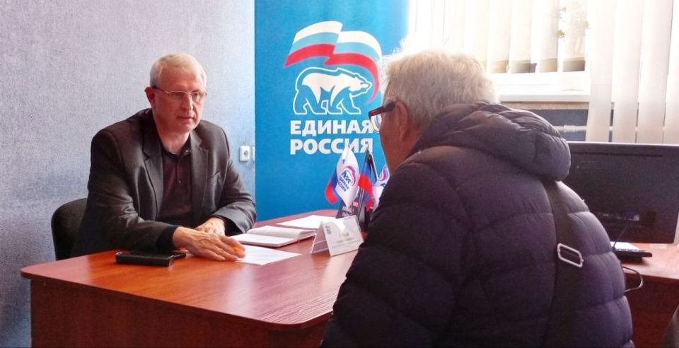 Наталья Бегуненко: Сегодня, 15 октября, в общественной приёмной партии «Единая Россия» Петровского района г. Донецка состоялся приём граждан