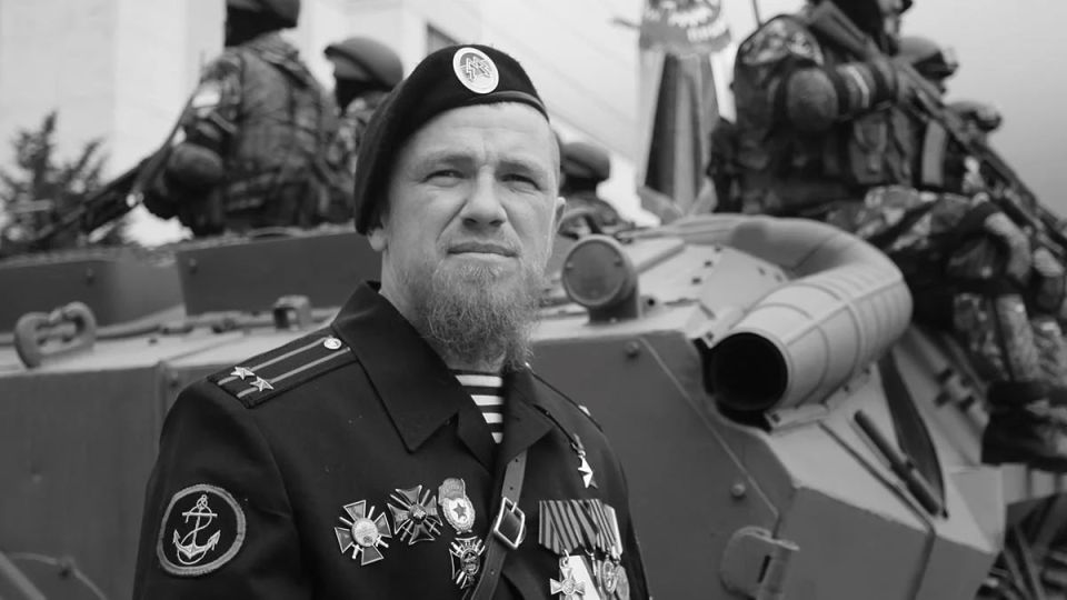 Дарья Морозова: Девять лет назад, 16 октября, трагически погиб Герой Донецкой Народной Республики, командир батальона «Спарта» Арсен Павлов (Моторола)