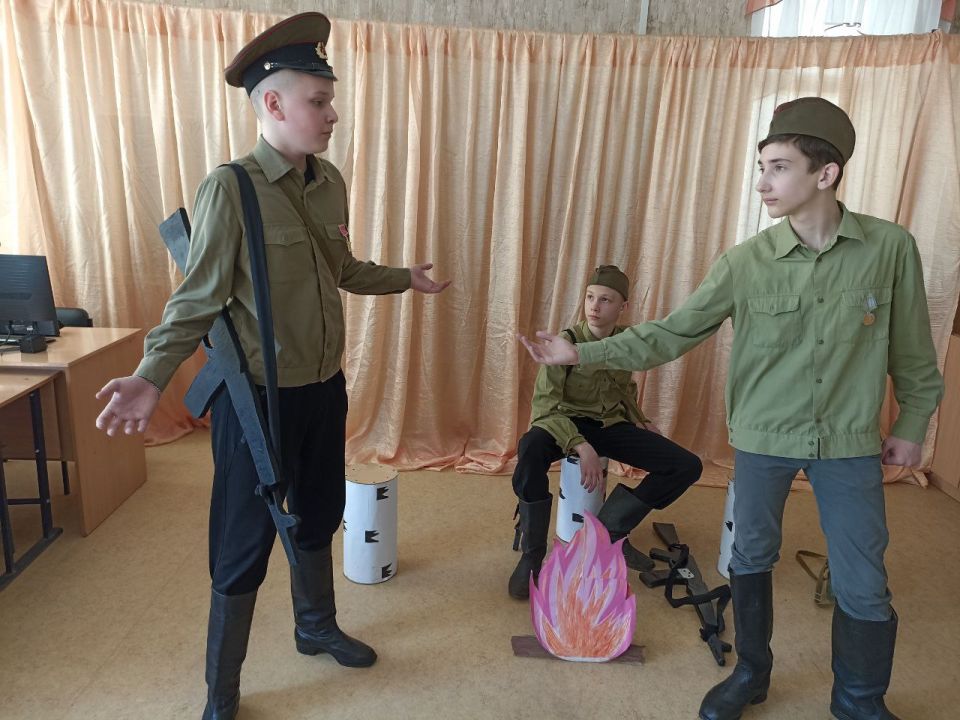 Олег Трофимов: Школьные театры Донбасса дарят творческий подарок ко Дню отца