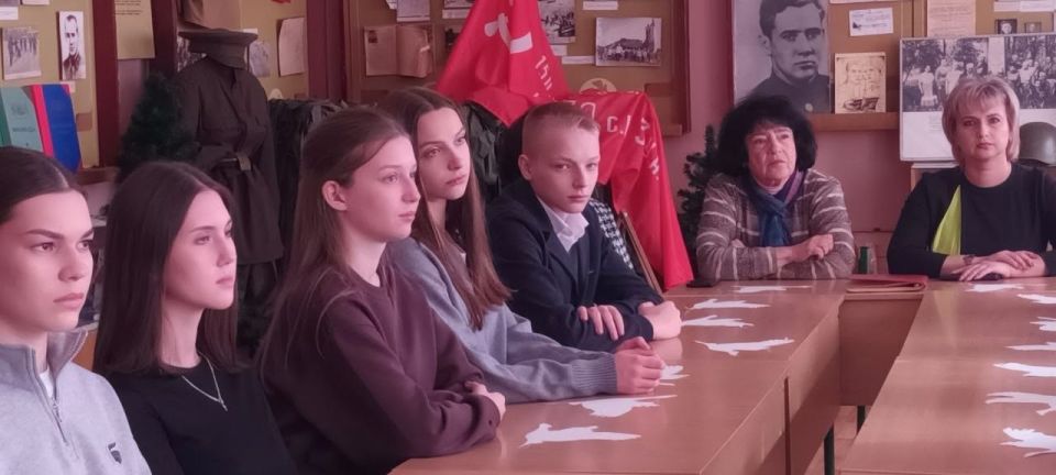 Татьяна Копылова: Музей ГБОУ "Школа №2 им. Ю.М. Двужильного г.о. Донецка" присоединился к акции «Учиться в Донбассе», проводимой по инициативе Главы Донецкой Народной Республики Дениса Пушилина