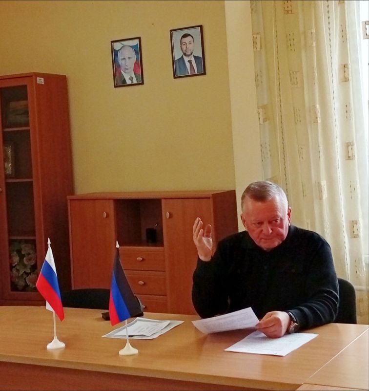 Наталья Бегуненко: Сегодня, 17 октября, заместитель руководителя Управы Петровского внутригородского района Администрации городского округа Донецк Сергей Васильевич Чуб провел заседание административной комиссии Управы...