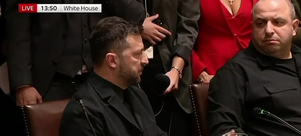 Зелебобус начал торговаться на открытой части встречи с Трампом, предлагая производства тысяч украинских дронов в обмен на поставки «Tomahawk»