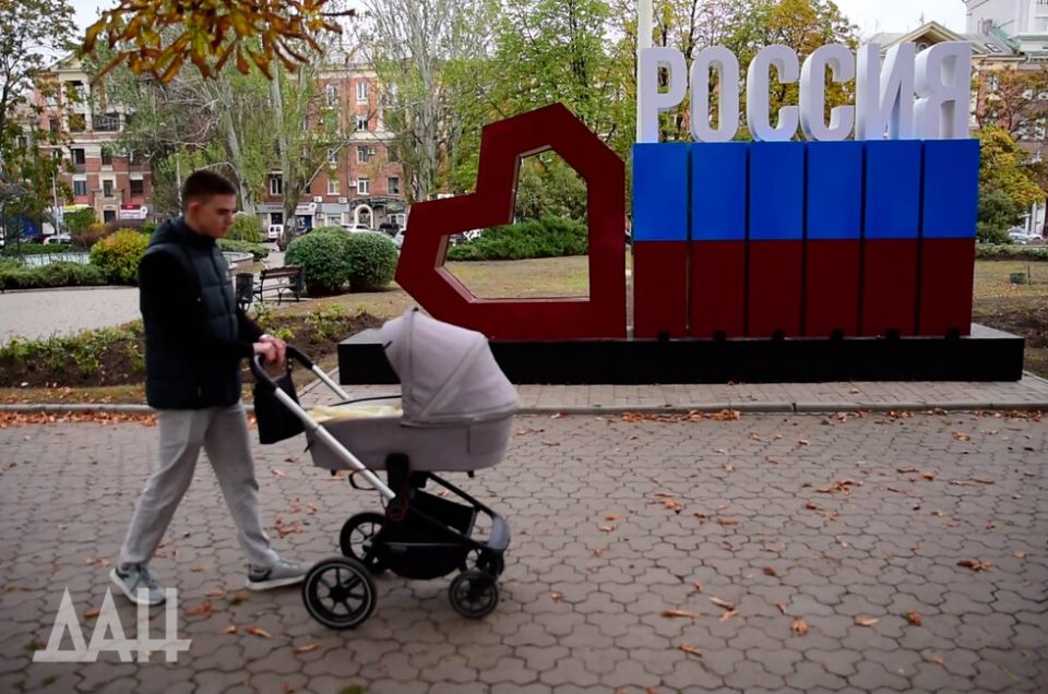 Пример и счастье. Жители Донецка рассказали ДАН, что значит быть отцом