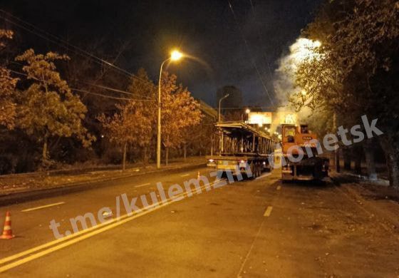 Алексей Кулемзин: Администрация городского округа Донецк оперативно отреагировала на информацию об аварийном состоянии рекламной конструкции, расположенной на улице Университетская, в районе Центрального парка культуры и...